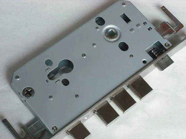 雅安24小时上门开锁公司